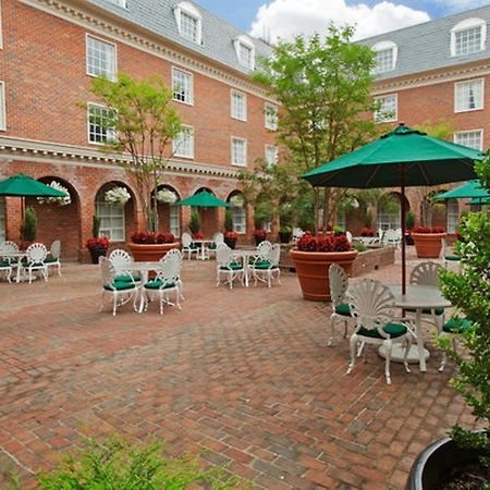 Williamsburg Hospitality House Hotel Exterior foto